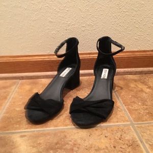Steve Madden suede sandals